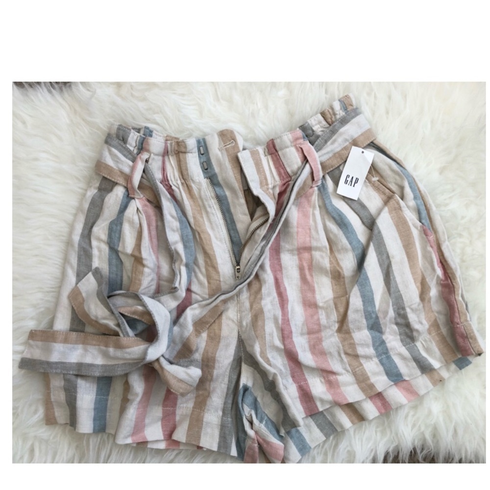 NWT Gap Women’s Shorts Size 4